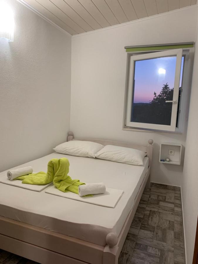 טרוגיר Studio Apartment Simi מראה חיצוני תמונה