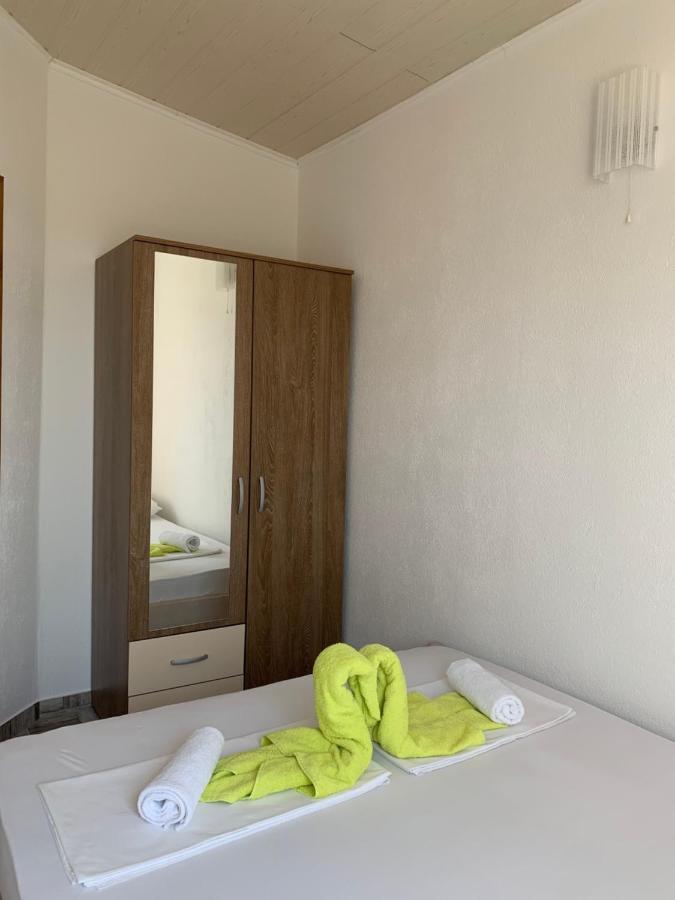 טרוגיר Studio Apartment Simi מראה חיצוני תמונה